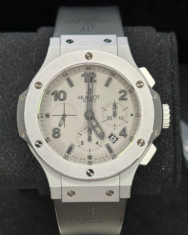 Hublot Big Bang 44MM Grey Dial Rubber Strap (301.AI.460.RX)