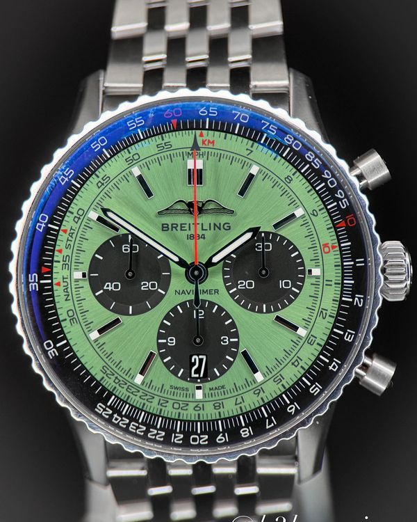 2025 Breitling Navitimer 1 B01 Chronograph 43MM Green Dial Steel Bracelet (AB0138241L1A1)