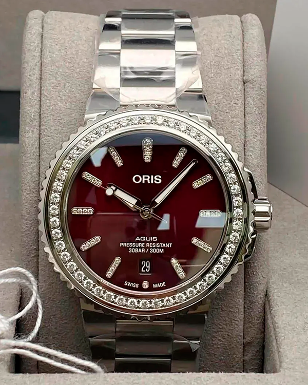 2026 Oris Aquis Date Diamonds 41.5MM Red Dial Steel Bracelet (01 733 7766 4998-07 8 22 05PEB)
