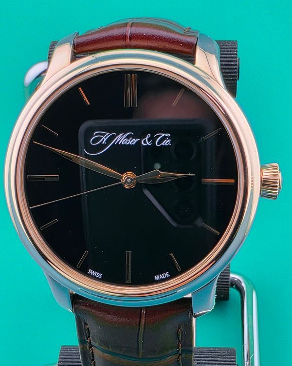 H. Moser & Cie Endeavour Centre Seconds 41MM Black Dial Leather Skin (343.505-017)
