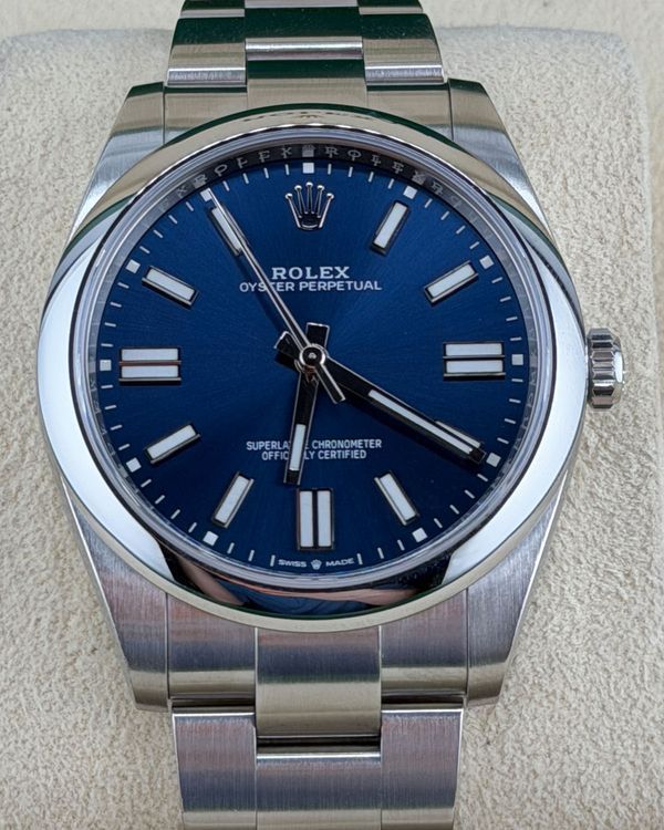 Rolex Oyster Perpetual (124300)