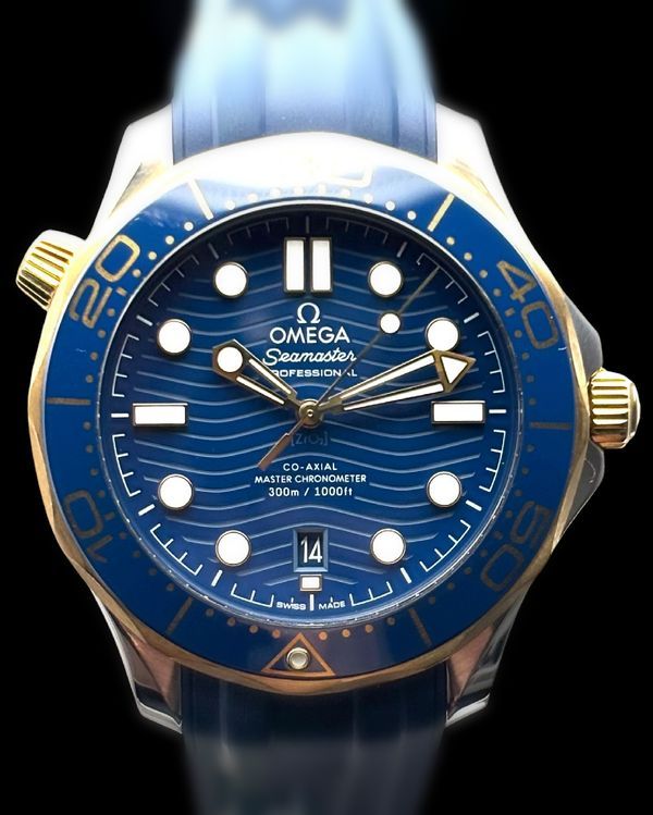 2025 Omega Seamaster Diver 300M 42MM Blue Dial Rubber Strap (210.22.42.20.03.001)