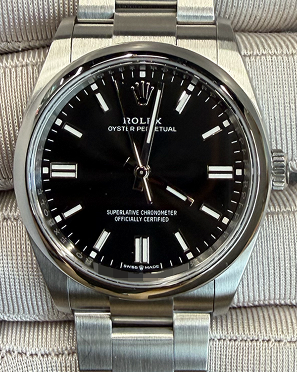 Rolex Oyster Perpetual (126000)