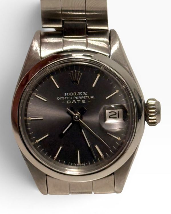 Rolex Oyster Perpetual Lady Date 26MM Black Dial Oyster Bracelet (6916)