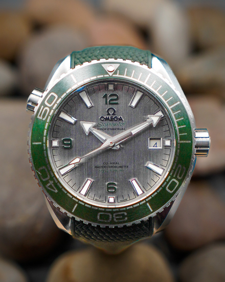 2025 Omega Seamaster Planet Ocean 600M 43.5MM Grey Dial Rubber Strap (215.32.44.21.06.001)