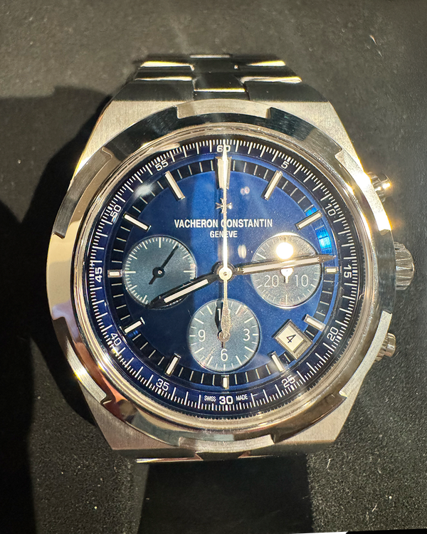 2020 Vacheron Constantin Overseas 42.5MM Blue Dial Steel Bracelet (5500V/110A-B148)