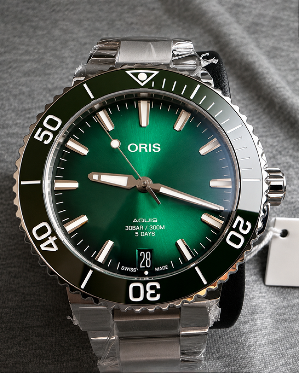 No Reserve - 2024 Oris Aquis Date Calibre 400 41.5MM Green Dial Steel Bracelet (01 400 7769 4157-07 4 22 74FC)