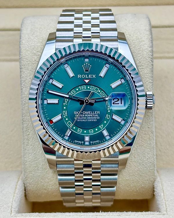Rolex Sky-Dweller (520)