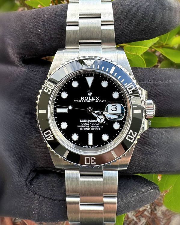 Rolex Submariner (126610LN)