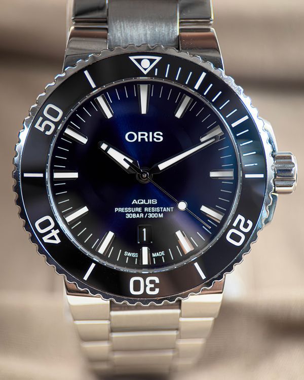 No Reserve - Oris Aquis Date (01 733 7730 4135)