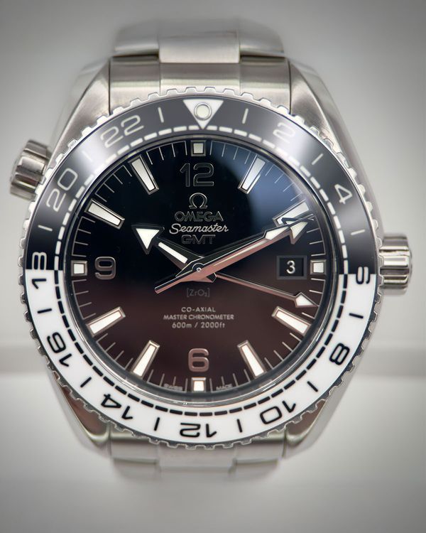 Omega Seamaster Planet Ocean (215.30.44.22.01.001)