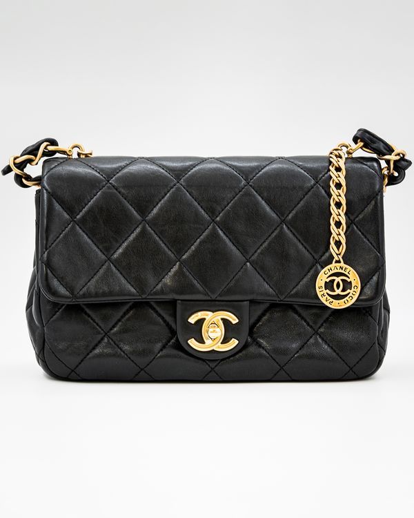 Chanel Matelasse Double Flap Bag 15.9 x 8 x 2.3IN Leather Gold-Tone Hardware Chain Strap (Matelasse Double Flap)