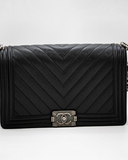 Chanel Chevron 11 x 7 x 2.5IN Leather Silver-Tone Hardware Leather/Ruthenium Strap (Caviar Chevron)