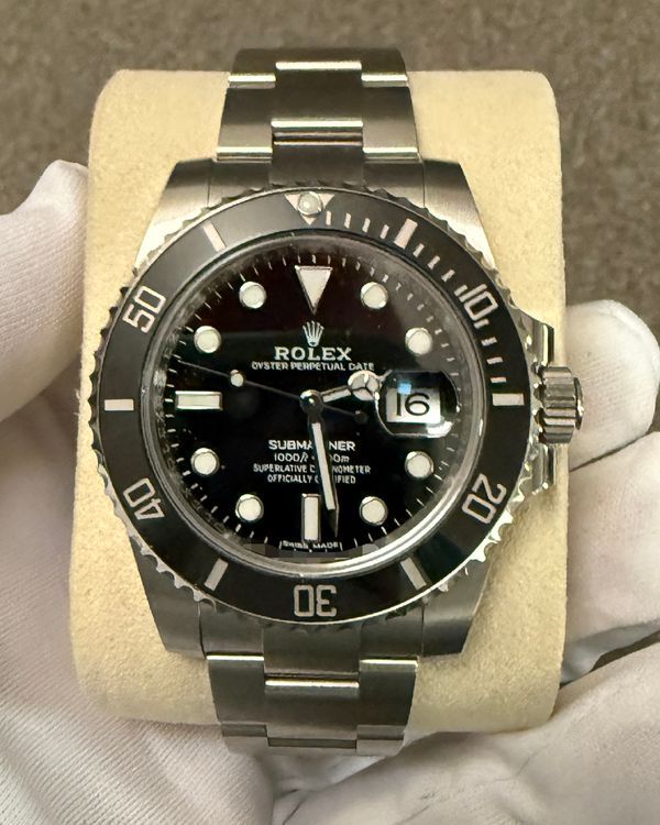Rolex Submariner (116610LN)