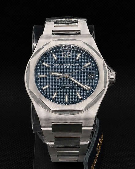 2026 Girard Perregaux Laureato 42MM Blue Dial Steel Bracelet (81010-11-431-11A)