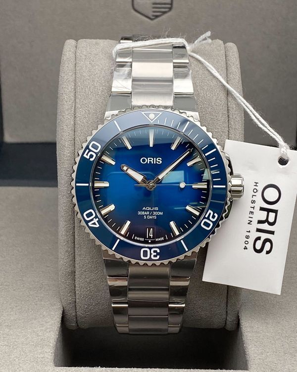 Oris Aquis Date (01 400 7769 4125-07 8 22 09PEB)