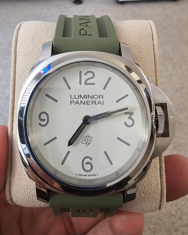 2024 Panerai Luminor Base Logo 44MM White Dial Rubber Strap (PAM01087)