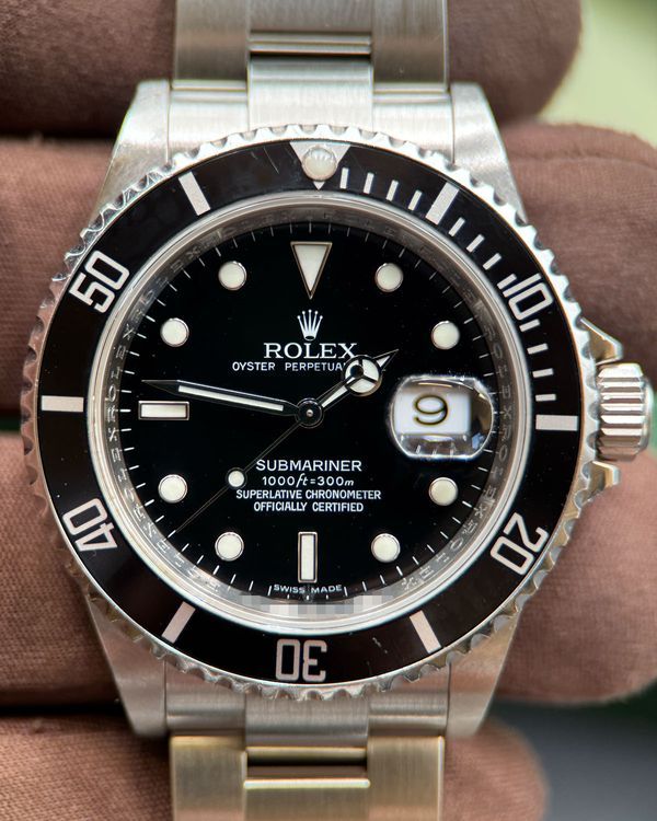Rolex Submariner Date 40MM Black Dial Oyster Bracelet (16610)