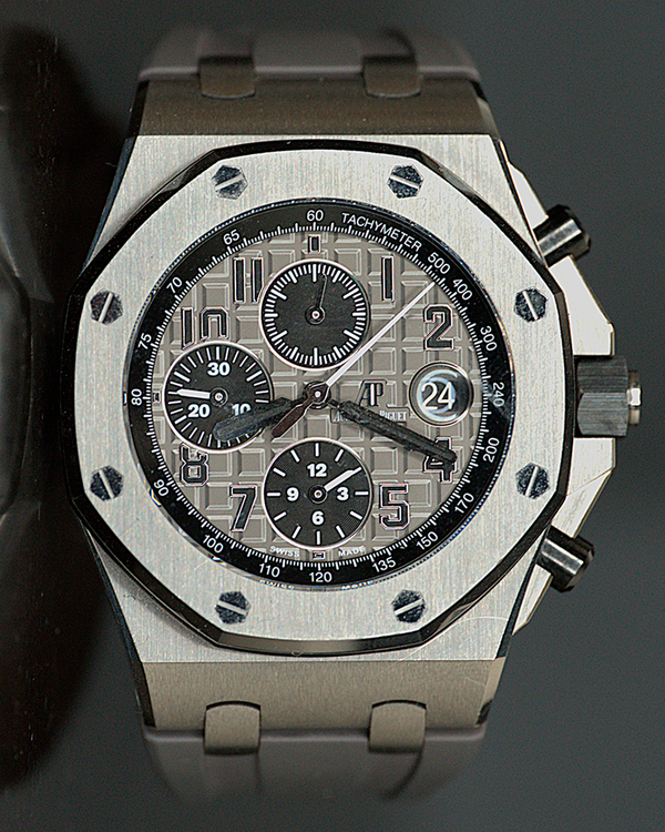 2017 Audemars Piguet Royal Oak Offshore Chronograph "Elephant" 42MM Grey Dial Rubber Strap (26470ST.OO.A104CR.01)