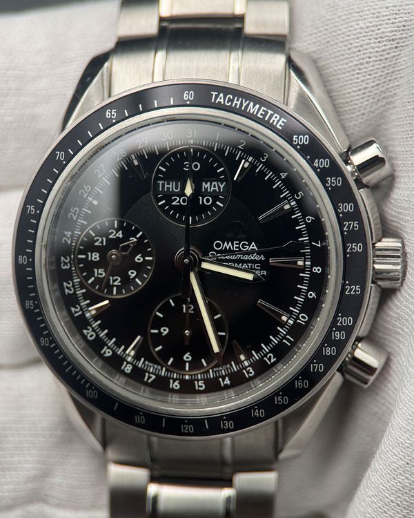 2015 Omega Speedmaster Day-Date 40MM Black Dial Steel Bracelet (3220.50.00)