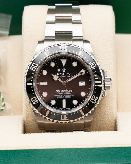 2015 Rolex Sea-Dweller 40MM Black Dial Oyster Bracelet (116600)