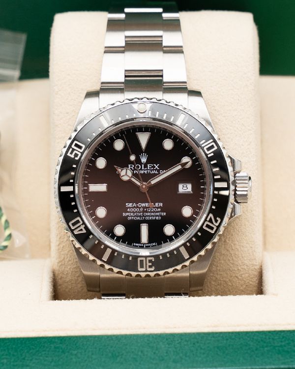 2015 Rolex Sea-Dweller 40MM Black Dial Oyster Bracelet (116600)