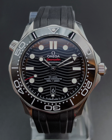 No Reserve - 2022 Omega Seamaster Diver 300M 42MM Black Dial Rubber Strap (210.32.42.20.01.001)