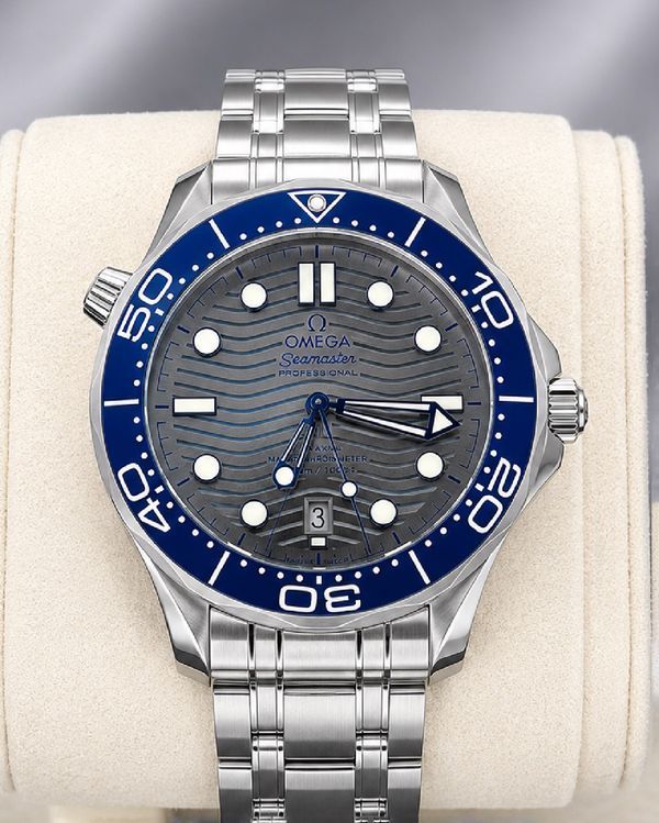 2021 Omega Seamaster Diver 300M 42MM Grey Dial Steel Bracelet (210.30.42.20.06.001)