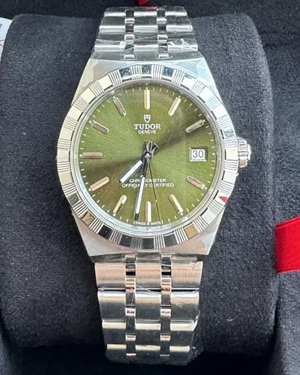 Tudor Royal (M2836C1A0-0103)