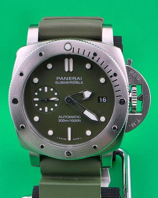 Panerai Submersible (PAM01055)