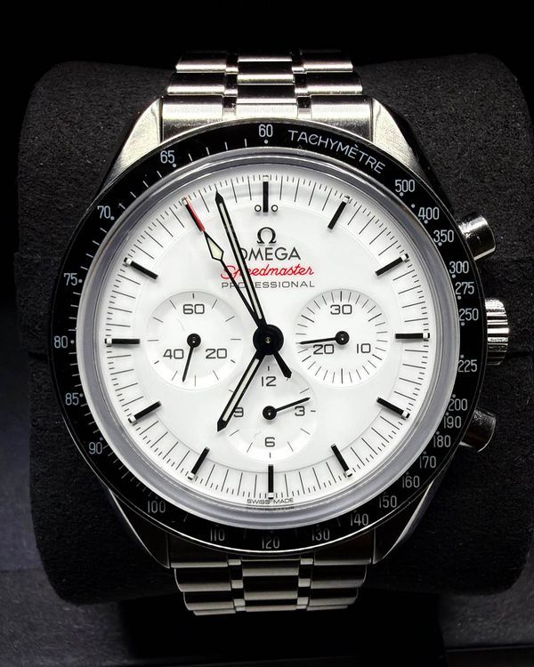 2025 Omega Speedmaster Professional Moonwatch 42MM White Dial Steel Bracelet (310.30.42.50.04.001)