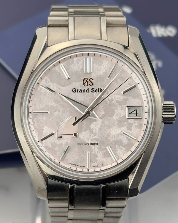 2024 Grand Seiko Heritage Collection "Shunbun" 40MM Pink Dial Titanium Bracelet (SBGA443)