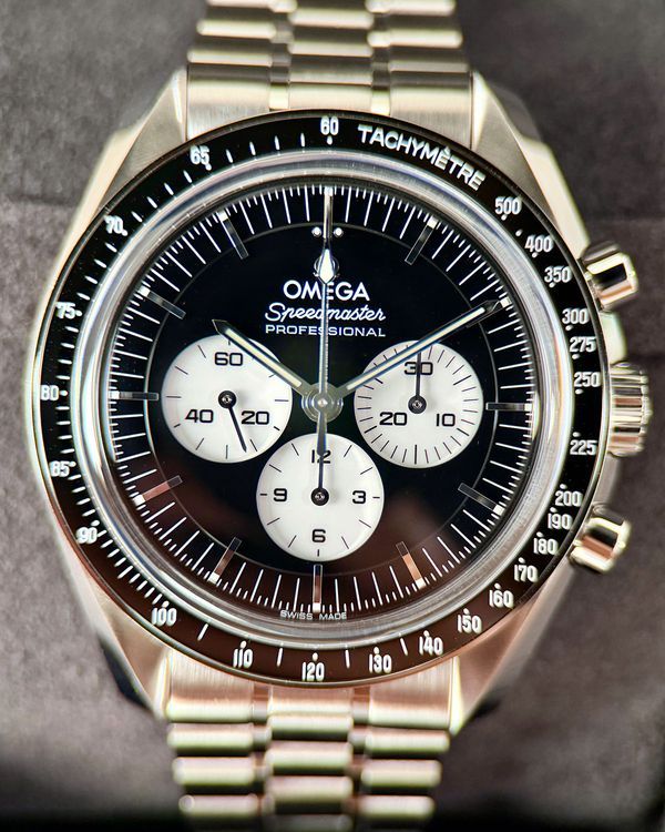 2026 Omega Speedmaster Professional Moonwatch 42MM Black Dial Steel Bracelet (310.30.42.50.01.004)