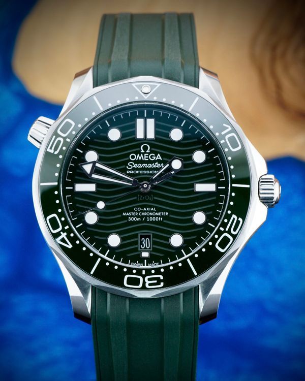 2023 Omega Seamaster Diver 300M 42MM Green "Seaweed" Dial Rubber Strap (210.32.42.20.10.001)