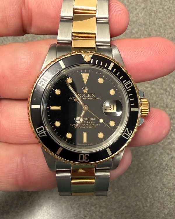 1986 Rolex Submariner Date 40mm Black Dial Two-Tone Oyster Bracelet (16803)