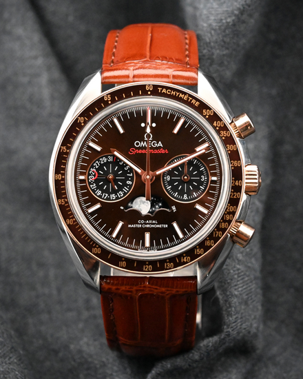Omega Speedmaster Moonphase Sedna Gold Bezel 44.25MM Brown Dial Leather Strap (304.23.44.52.13.001)
