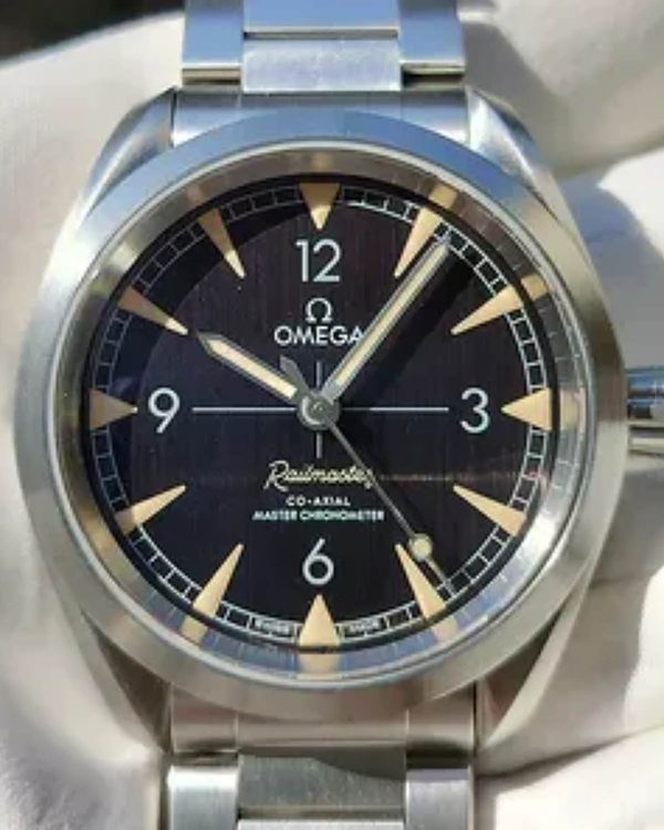 No Reserve - Omega Seamaster Railmaster 40MM Black Dial Steel Bracelet (220.10.40.20.01.001)