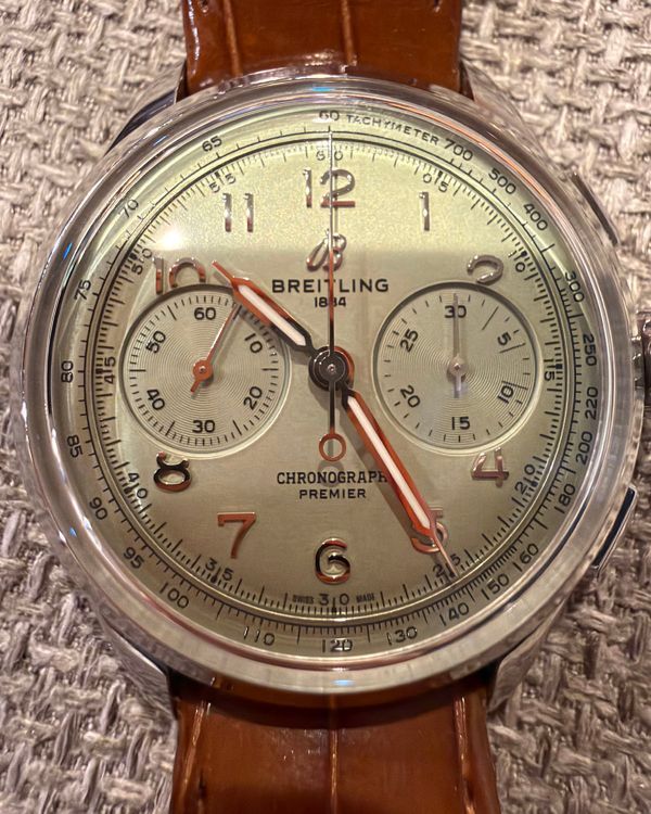 2022 Breitling Premier B09 Chronograph 40MM Pistachio Green Dial Leather Strap (AB0930)