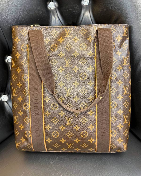 Louis Vuitton Monogram Cabas Beaubourg Tote Bag 14 × 15 × 4.7IN Canvas Gold-Tone Hardware Canvas Strap (Tote Bag)