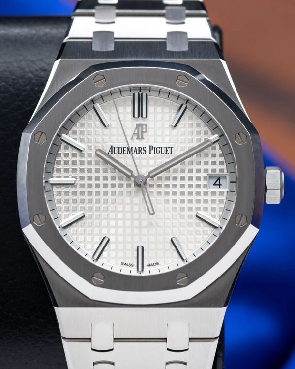 2020 Audemars Piguet Royal Oak 41MM Silver Dial Steel Bracelet (15500ST.OO.1220ST.04)