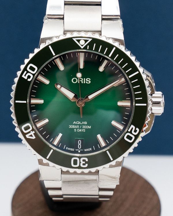 Oris Aquis Date 41.5MM Green Dial Steel Bracelet (01 400 7769 4157)