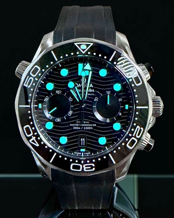 2021 Omega Seamaster Diver 300M 44MM Black Dial Rubber Strap (210.32.44.51.01.001)
