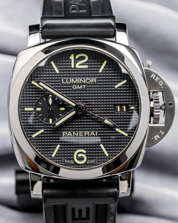 2015 Panerai Luminor 1950 3 Days GMT 42MM Black Dial Rubber Strap (PAM00535)