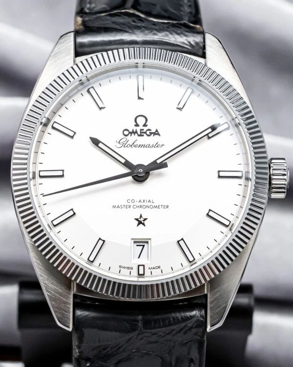 2016 Omega Constellation Globemaster 39mm Silver Dial Leather Strap (130.33.39.21.02.001)