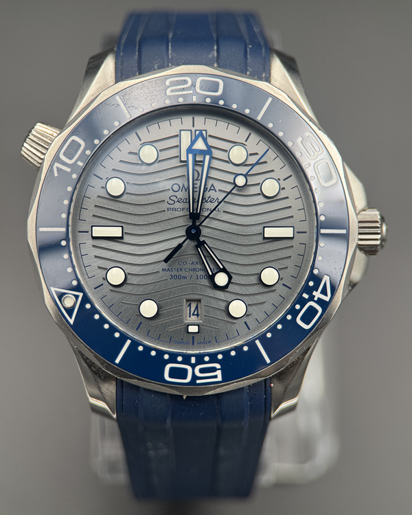 Omega Seamaster Diver 300M 42MM Grey Dial Rubber Strap (210.30.42.20.06.001)