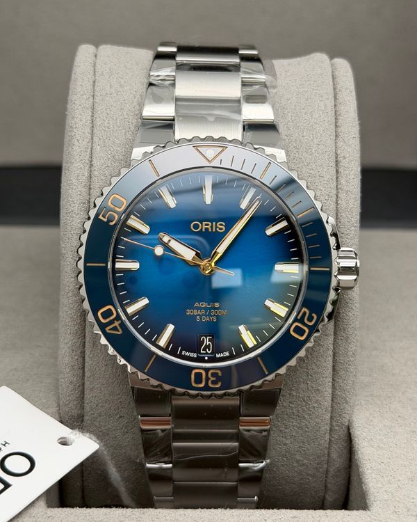 2026 Oris Aquis Date Calibre 400 41.5MM Blue Dial Steel Bracelet (01 400 7769 4125)