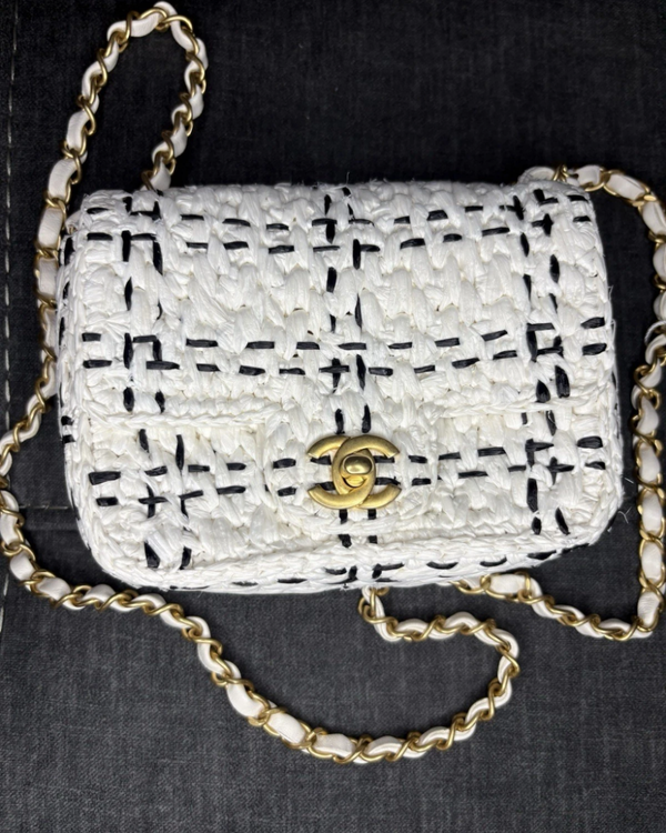 Chanel 19