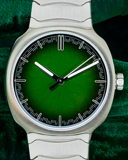 2025 H. Moser & Cie Streamliner Centre Seconds "Matrix" 40MM Green Dial Steel Bracelet  (6201-1200)