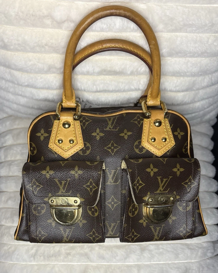 2005 Louis Vuitton Monogram Manhattan PM Handbag 3.54 x 7.48 x 11.02 x 7.87IN Canvas Gold-Toned Hardware Leather Strap (Monogram Manhattan PM)