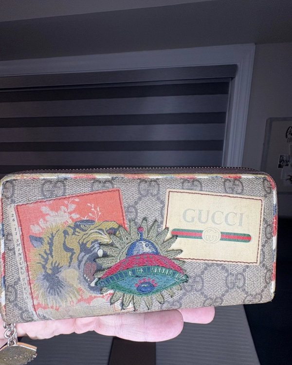 Gucci Courrier GG Supreme Tiger Wallet (Gucci)